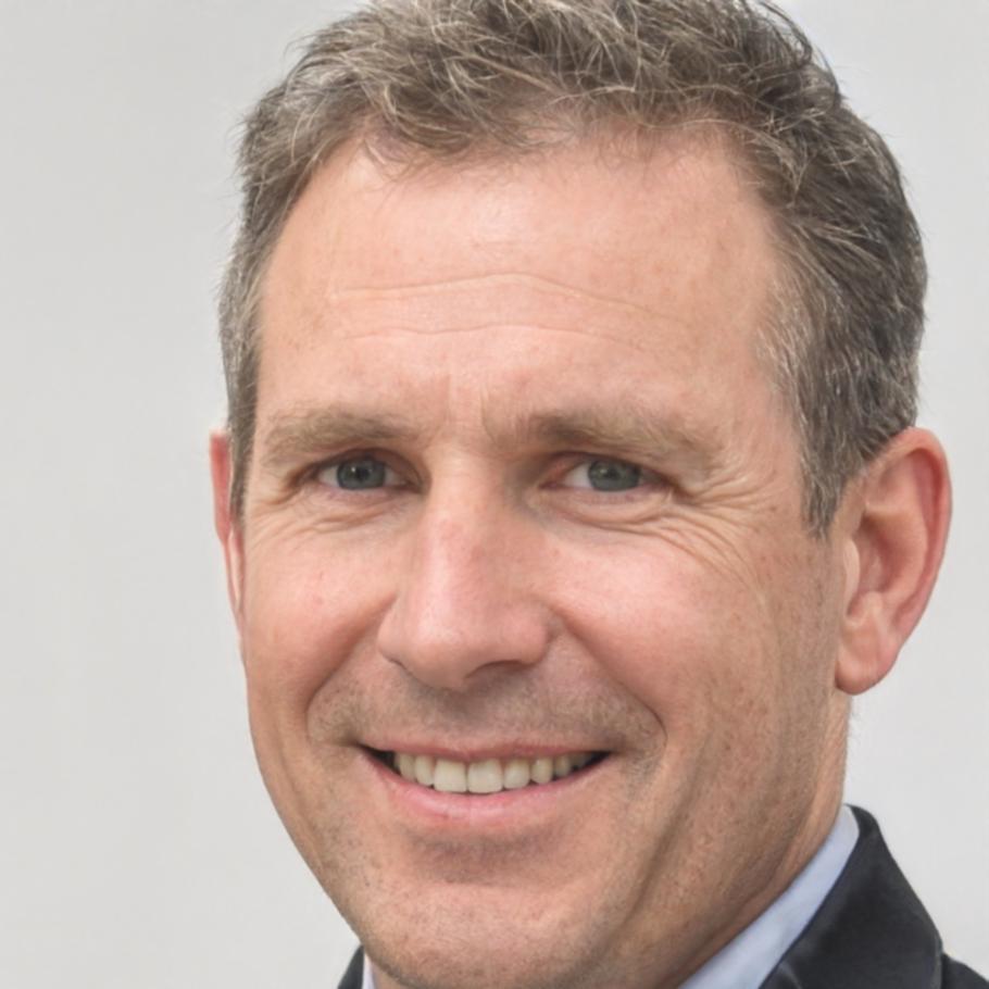 Portrait de Damien Rousseau, expert en économie monétaire